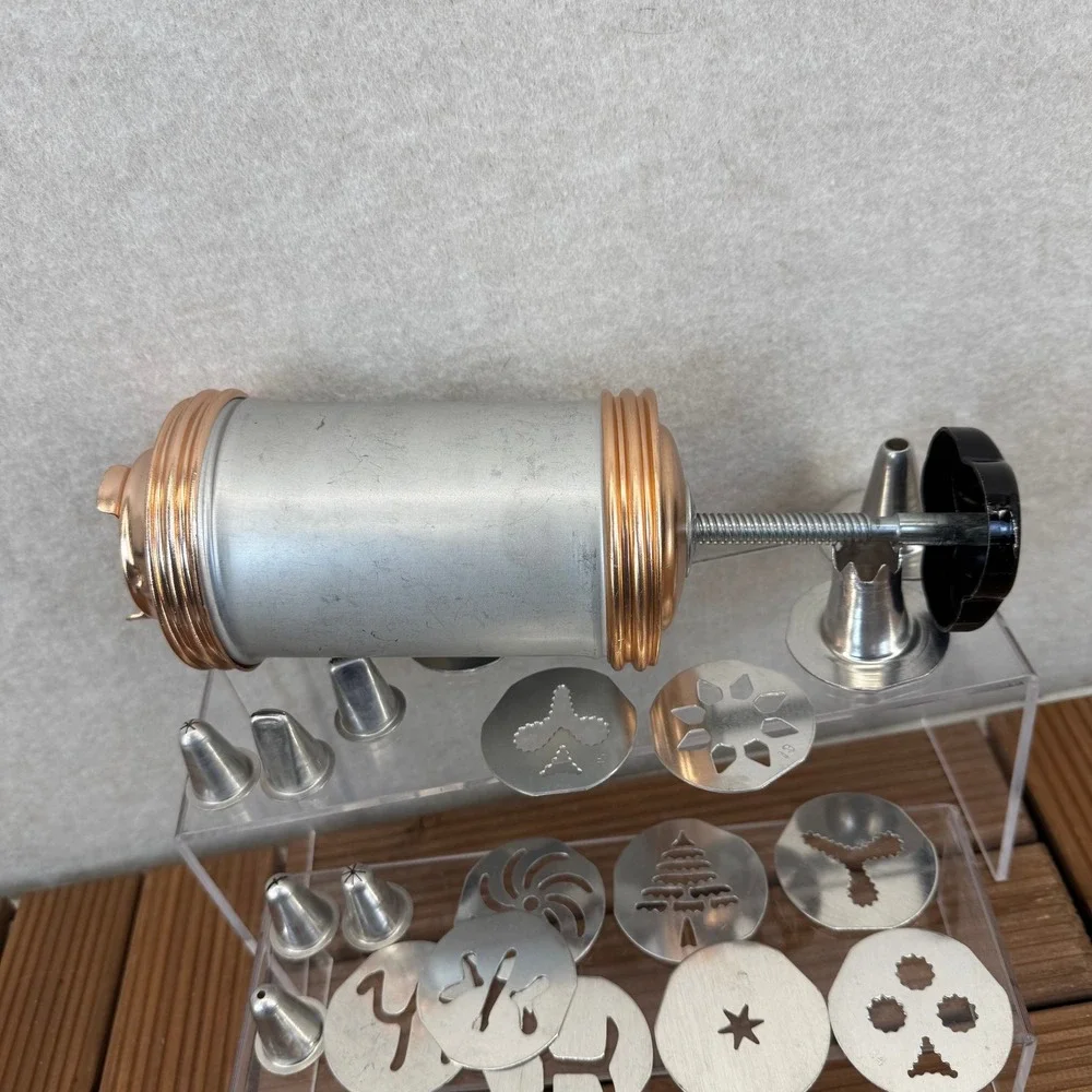 Vtg Mirro Aluminum Cookie Press Icing Decorating Set Spritz Cookies Icing Cakes